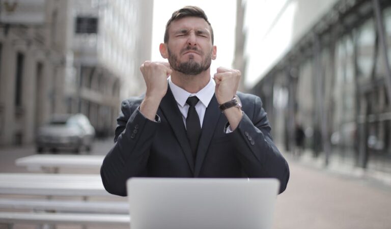 Best Ways to Stay Motivated While Working